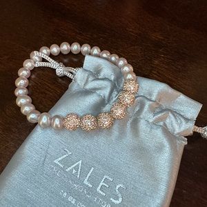 Pearl bracelets, shiny 3 tones bracelets set (White, pink, and silver/Gray).